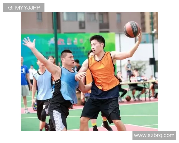 上海篮球队团队协作引发热议球迷对战术配合和球员表现的不同看法