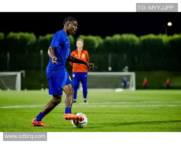 荷兰队与卢森堡展开激烈对决谁能在这场比赛中笑到最后