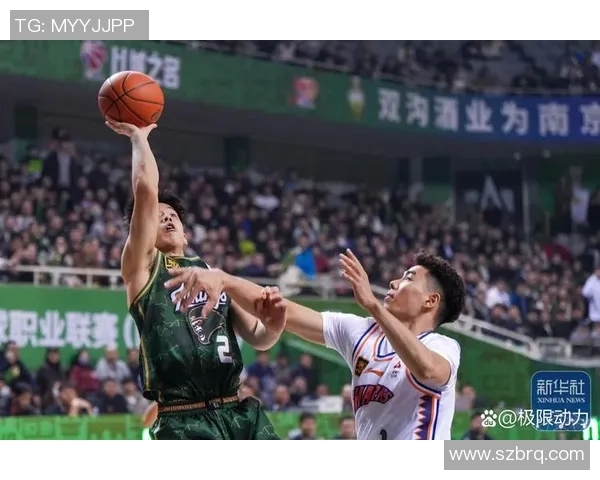 2018年CBA上海队与辽宁队激战回顾精彩瞬间与战术分析